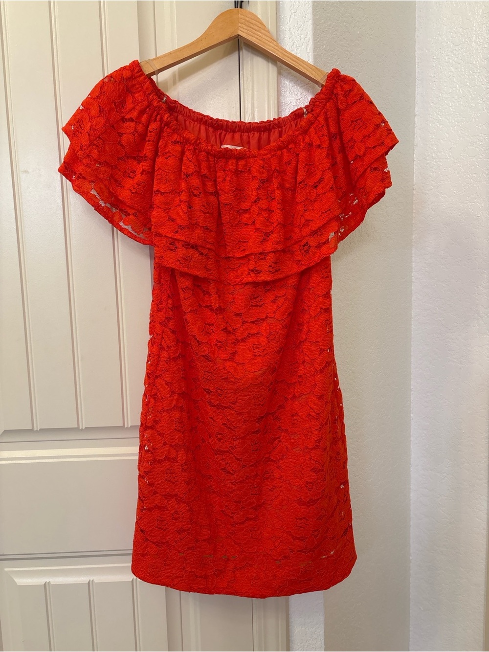 Trina Turk Lace Off Shoulder Mini Dress Tomato Red Cocktail Wedding Guest Size S